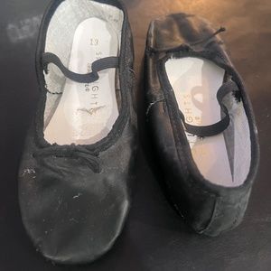 Girls Ballet slippers - black leather Size 13